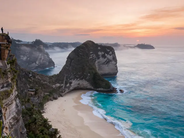 Tur Nusa Penida Bali: Panduan Lengkap Wisata ke Pulau Terindah di Selatan Bali
